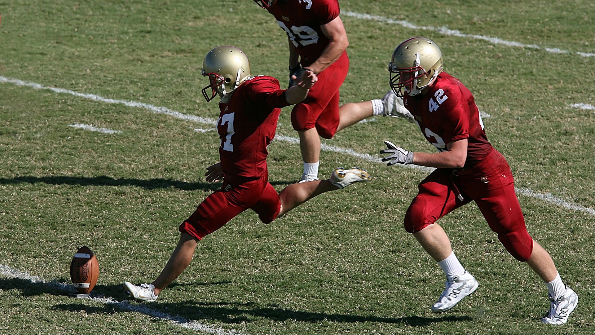 【智能球场】未来比赛场地与科技结合的可能性，智能化足球场